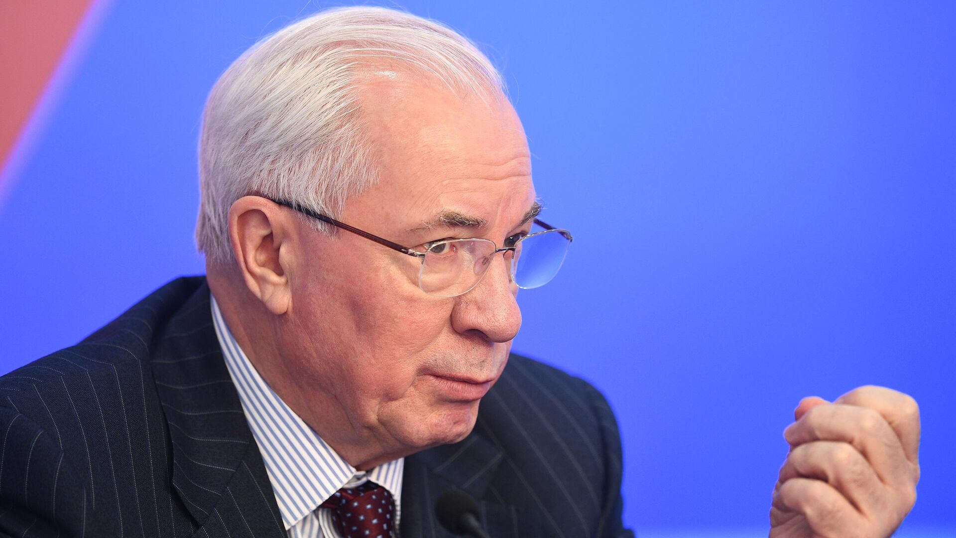 Агрессивный режим у границы угрожает России, заявил экс-премьер Украины
